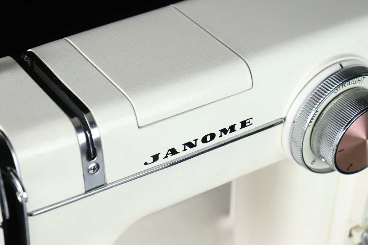 چرخ خیاطی ژانومه 802