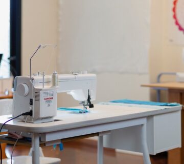 قفل کردن چرخ خیاطی ژانومه، علت و راه حل